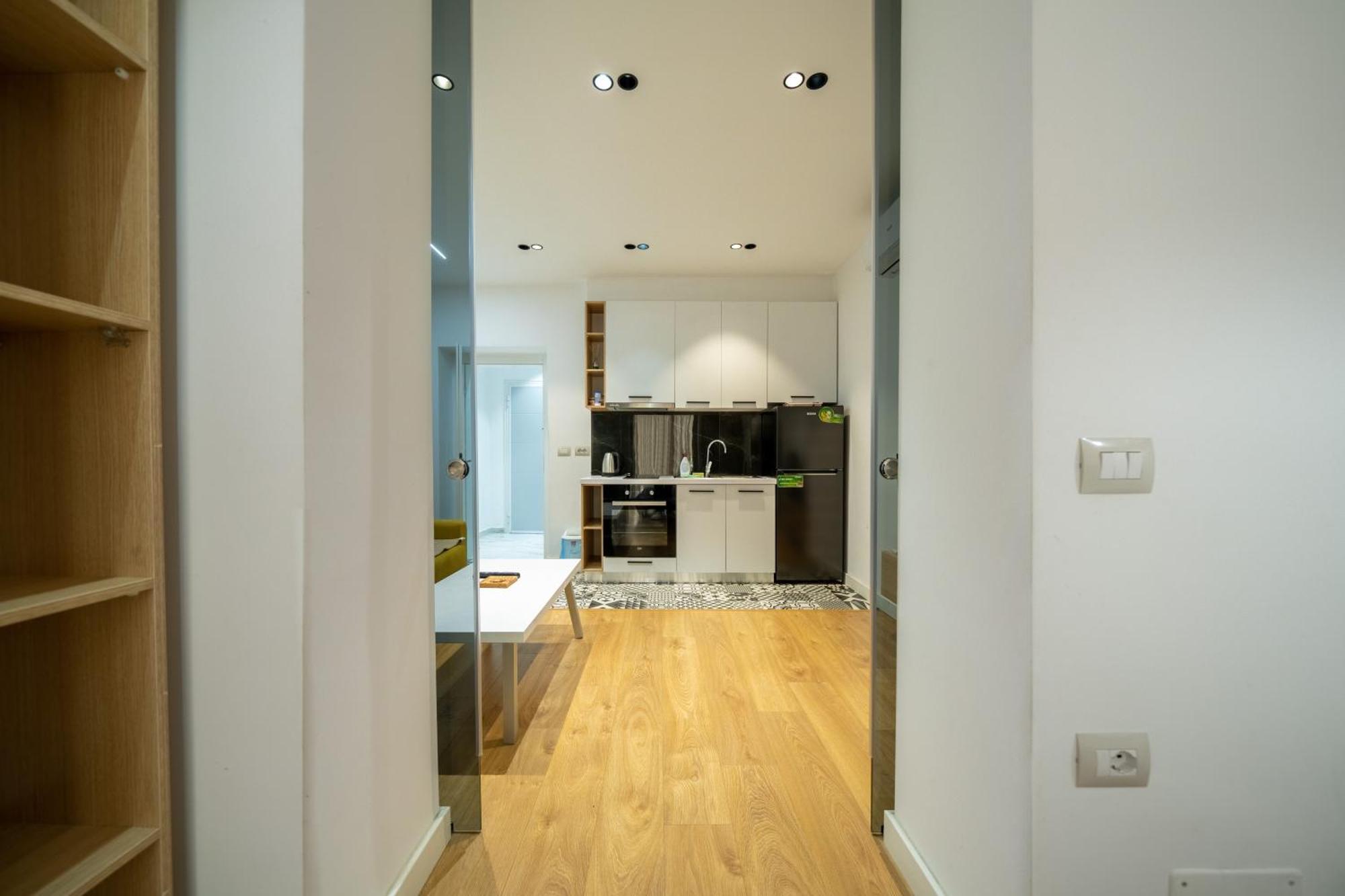 Cosy Urban Central Apartment Tirana Exterior foto